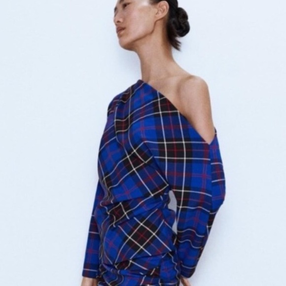 NWT ZARA Asymmetric Plaid Blue Top Size M  🦋Bloggers Favorite🦋 - Picture 5 of 16